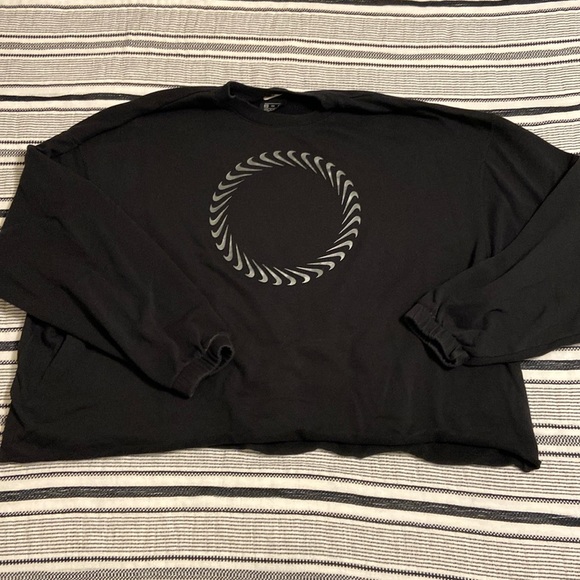 Nike Cropped Long Sleeve Sweatshirt - Picture 1 of 5